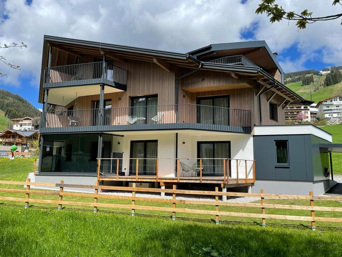 BERGZEIT Appartements Saalbach-Hinterglemm Extérieur photo